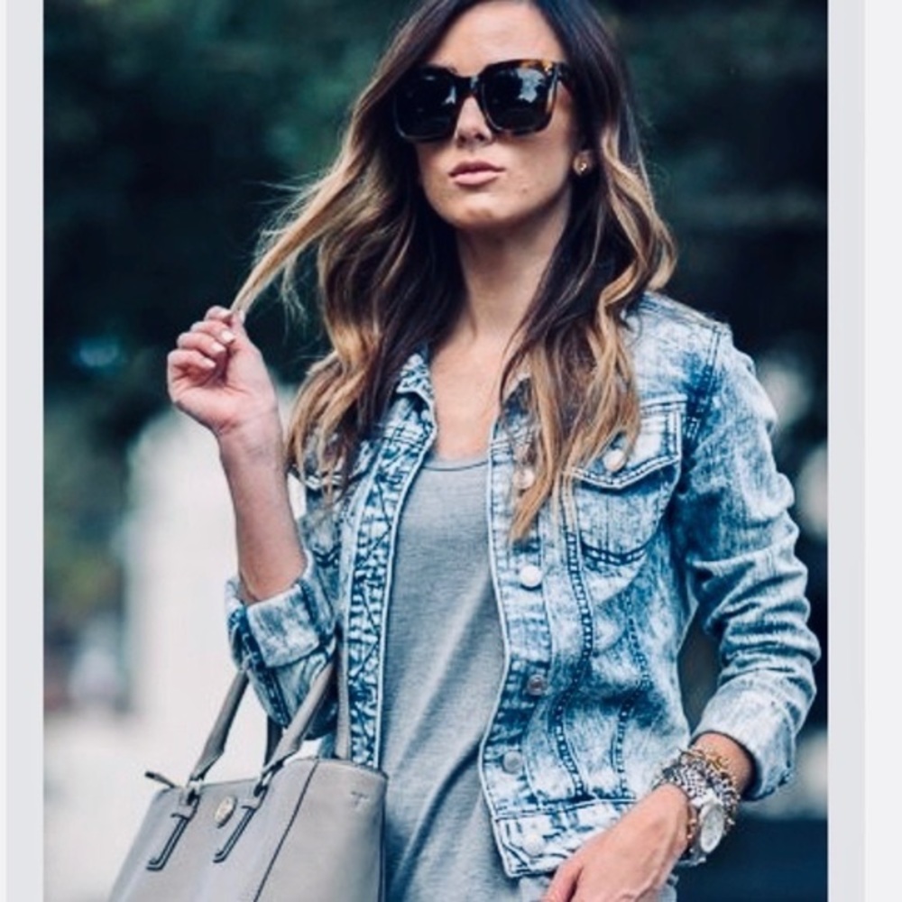 Mossimo acid washed Jean jacket